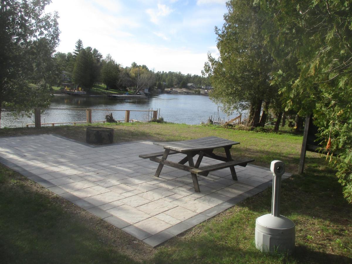 Sauble River Marina And Lodge Resort Sauble Beach Kültér fotó